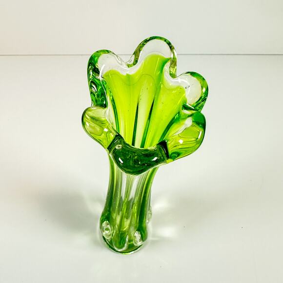 Green Sommerso Stretched Art Glass Vase 9" Ruffled Rim Mid Century - Picture 6 of 12